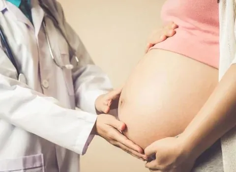 Prowadzenie ciąży — opieka ginekologiczno-położnicza