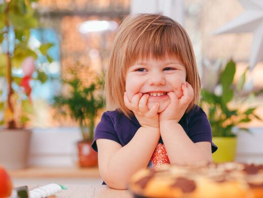 Gabinet dentystyczny dla dzieci to magiczne miejsce, gdzie doświadczeni specjaliści troszczą się o zdrowie i uśmiech maluchów. Dostosowany do potrzeb najmłodszych pacjentów, gabinet stawia na komfort, edukację i bezpieczne wizyty u dentysty.